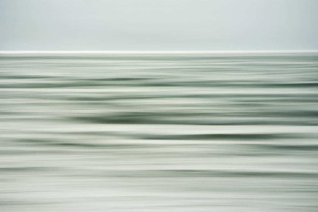 Best Minimalist Ocean Art With Stunning Examples